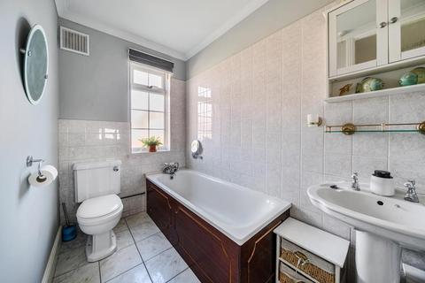 61 Nursery Road, Sunbury-on-thames, TW16 6LN