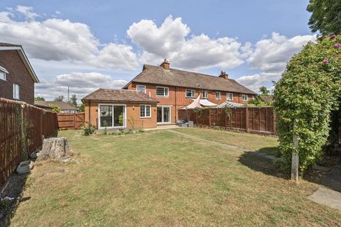 61 Nursery Road, Sunbury-on-thames, TW16 6LN