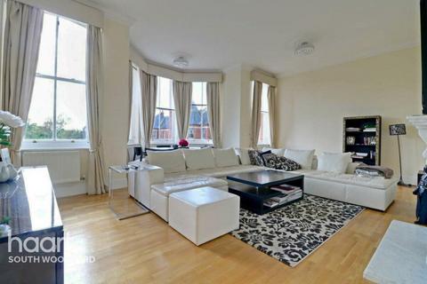3 bedroom apartment for sale, Repton Park, Woodford Green