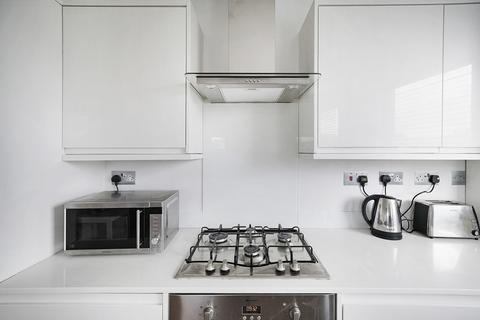 2 bedroom flat for sale, Hemstal Road, West Hampstead, NW6