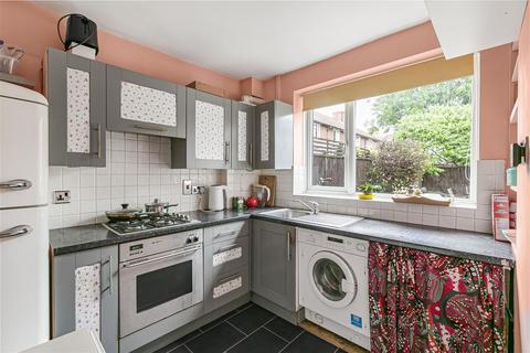 18 Whitland Road, Carshalton, SM5 1QS