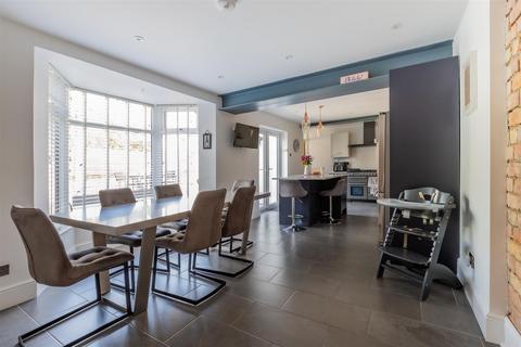 1 Atlas Place, Cardiff, CF5 1PG