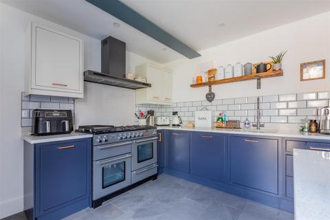 1 Atlas Place, Cardiff, CF5 1PG