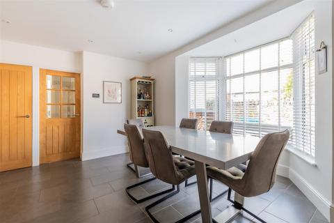 1 Atlas Place, Cardiff, CF5 1PG