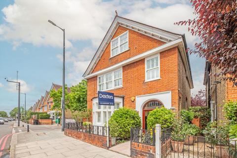 Upper Richmond Road West, London SW14
