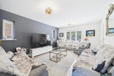 5 bedroom detached house for sale, Maynard Street, Copthorne RH10