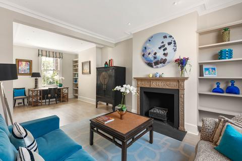 18 Cope Place, London, W8 6AA