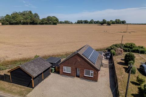 3 bedroom detached bungalow for sale, The Turnpike, Norwich NR16