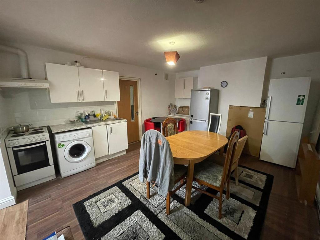 Kitchen 2
