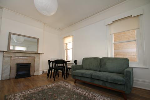 1 bedroom flat to rent, City Road,  Winchester, Redecorated