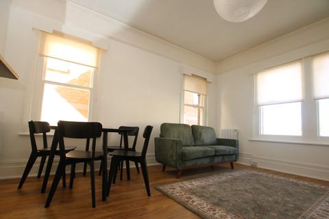 1 bedroom flat to rent, City Road,  Winchester, Redecorated