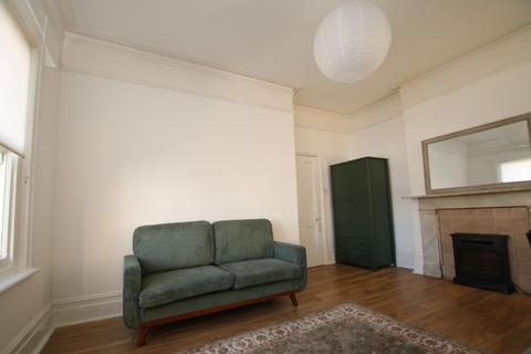 1 bedroom flat to rent, City Road,  Winchester, Redecorated