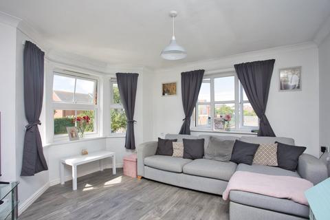 2 bedroom flat for sale, Stanley Road, Folkestone, Kent, CT19