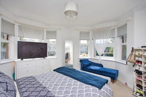 2 bedroom flat for sale, Stanley Road, Folkestone, Kent, CT19