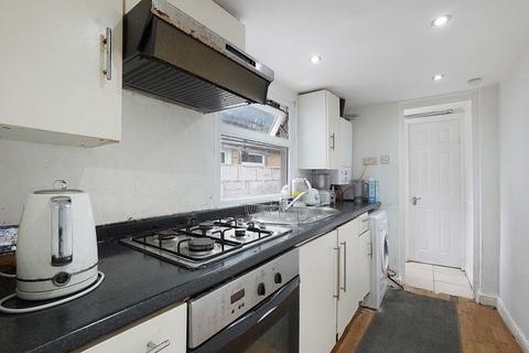 123 Castle Road, Chatham, ME4 5HY