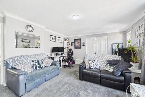 4 bedroom detached house for sale, Dovedale Gardens, Leeds