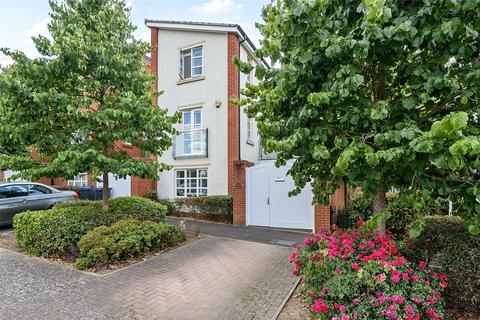 4 bedroom detached house for sale, Hay Drive, Mitcham CR4