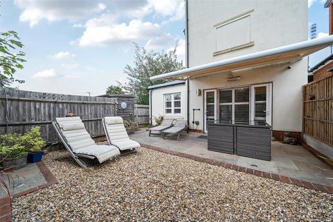 23 Hay Drive, Mitcham, CR4 3GS