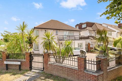 undefined, Chase Road, Southgate, N14