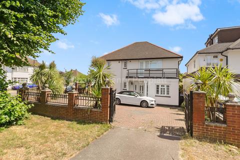 undefined, Chase Road, Southgate, N14