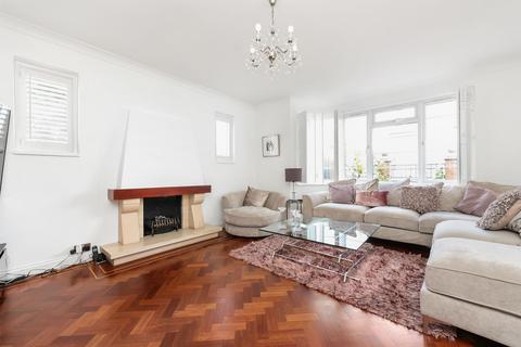 4 bedroom detached house for sale, Chase Road, London, N14