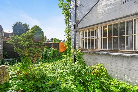 undefined, HOUSE WITH LAND: Park Place, Ealing