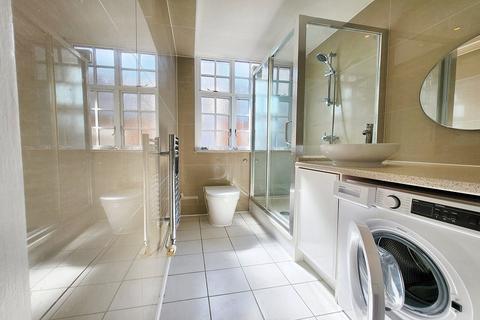 Studio to rent, Hallam Street, Marylebone, London, W1W