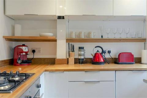 2 bedroom flat to rent, Brixton Road, London SW9
