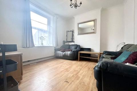 4 bedroom terraced house to rent, Letty Street, Cardiff, CF24