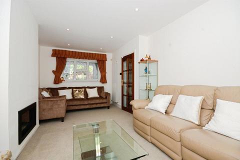 undefined, Medway Gardens, Wembley HA0