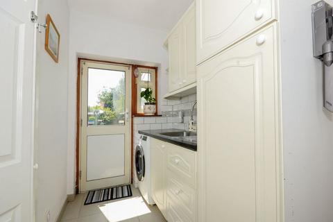 45 Medway Gardens, Wembley, HA0 2RW