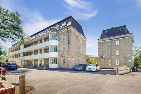 3 bedroom apartment for sale, Stonegrove, Edgware, Middlesex, HA8 7SX