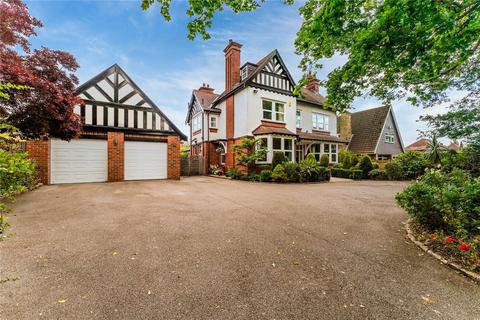 5 bedroom detached house for sale, Carleton Road, Pontefract, West Yorkshire, WF8