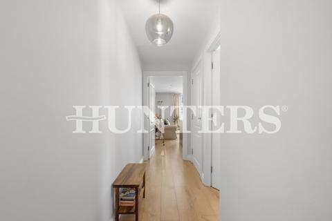 1 bedroom apartment for sale, Crane Heights, London, N17