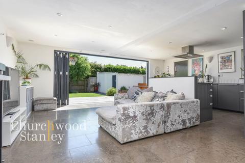 28 Cattsfield, Stutton, Ipswich, IP9 2SP