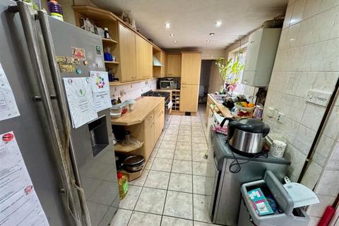 3 bedroom terraced house for sale, Doncaster Road, Leicester LE4