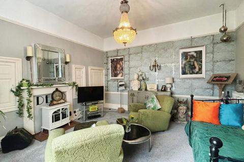 2 bedroom flat for sale, 2 Shipden House, High Street, Cromer, Norfolk, NR27 9HG