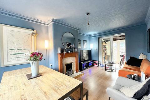 Hartington Road, Eccles, M30