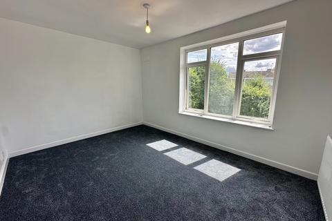 3 bed flat/apartment for rent in Cowdray Close, Leamington Spa, CV31