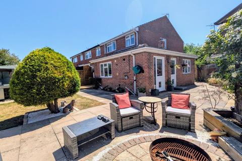 4 bedroom end of terrace house for sale, Woodlands, Worcestershire WR11