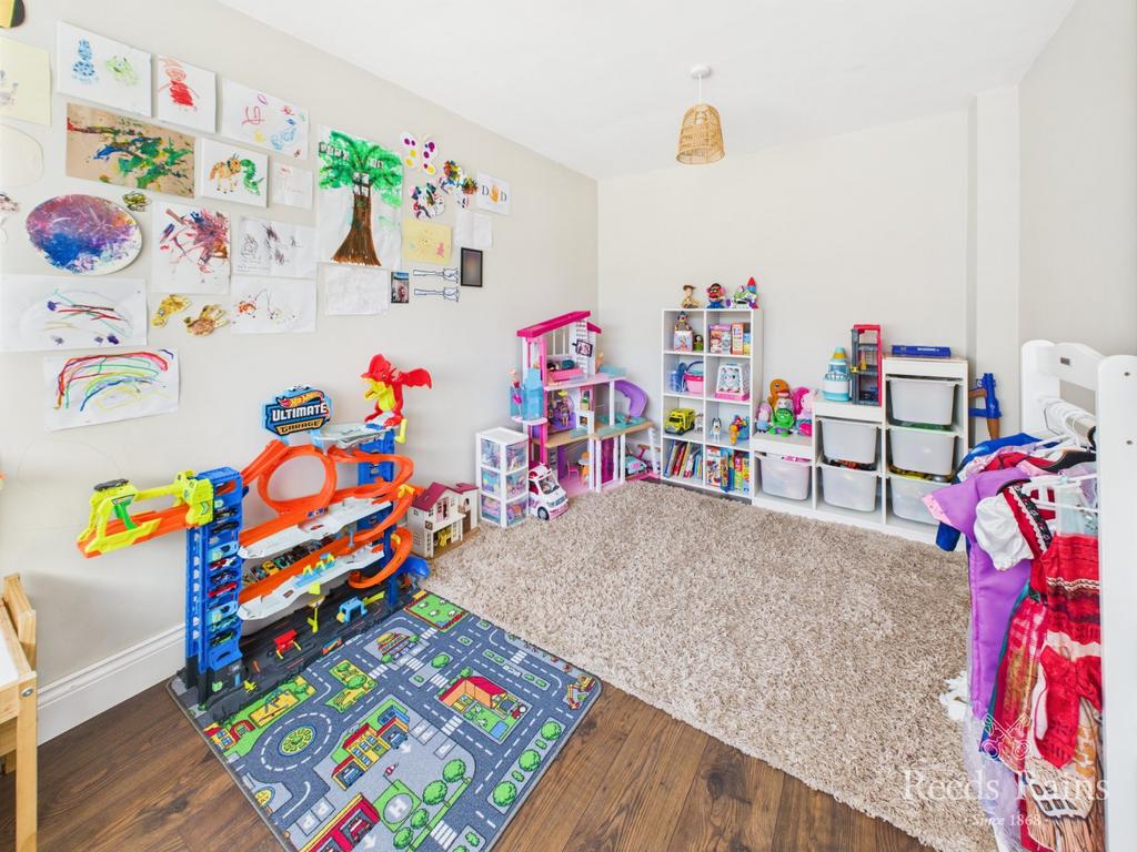 Play/Dining Room
