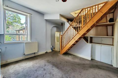 61a Compton Avenue, London, E6 3DR