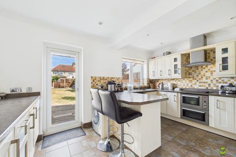 90 Preston Drive, Bexleyheath, DA7 4UE