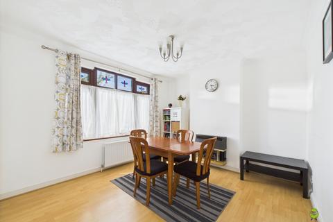 90 Preston Drive, Bexleyheath, DA7 4UE