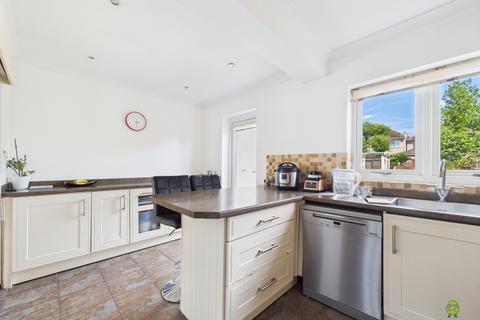 90 Preston Drive, Bexleyheath, DA7 4UE