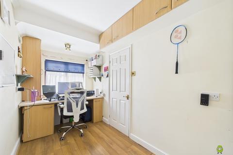 90 Preston Drive, Bexleyheath, DA7 4UE