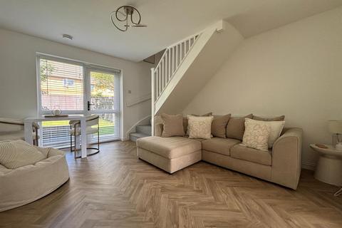 66 Clos Cilsaig, Dafen, Llanelli, SA14 8QU