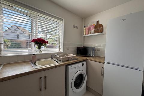 66 Clos Cilsaig, Dafen, Llanelli, SA14 8QU