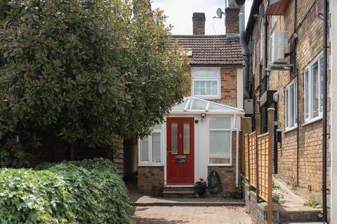 1 bedroom terraced house for sale, High Street, Berkhamsted, Hertfordshire HP4