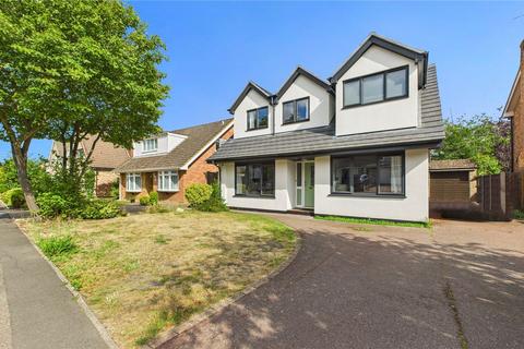 35 Mount Pleasant Close, Lightwater, GU18 5TR